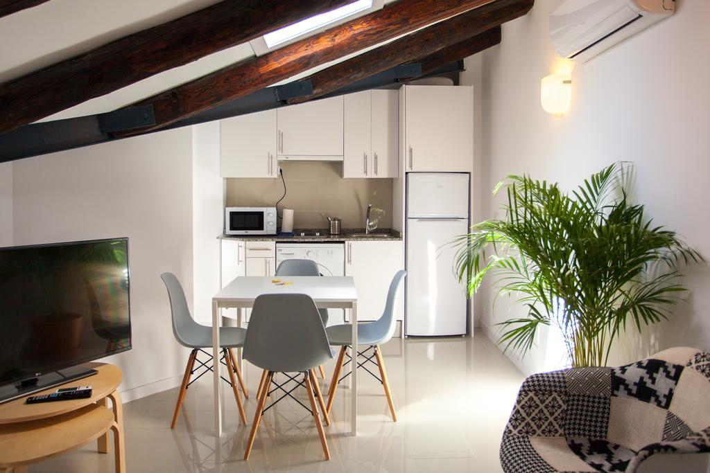 Apartment In Malasana มาดริด ภายนอก รูปภาพ
